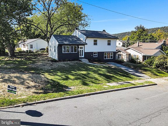3rd image of 363 Raymond Rd