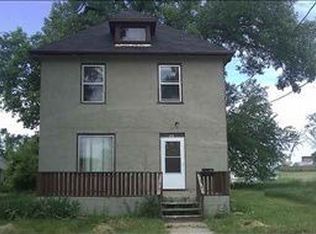 172 W 10th St, Waterloo, IA 50702