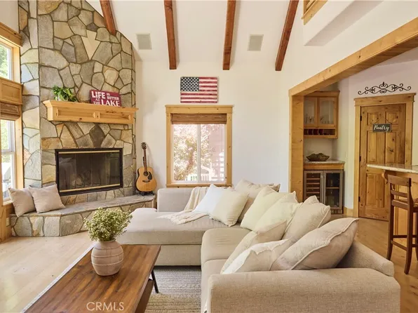 265 Garden Dr, Lake Arrowhead, CA 92352