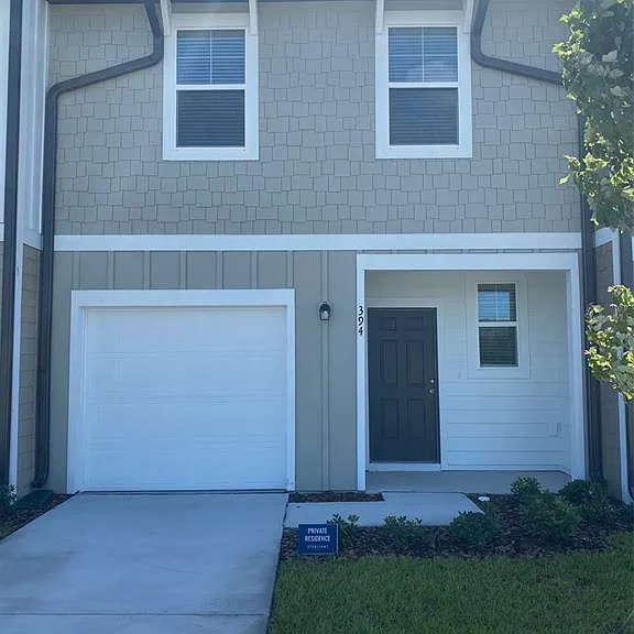 394 Madison Dr — Photo 1