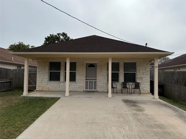 311 Kansas St, Bacliff, TX 77518