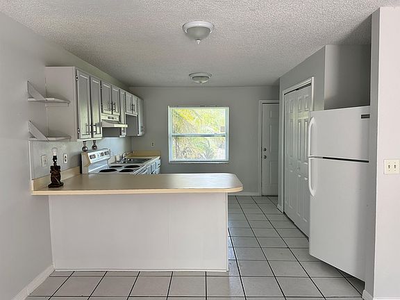 2nd image of 1476 Temple Dr APT D