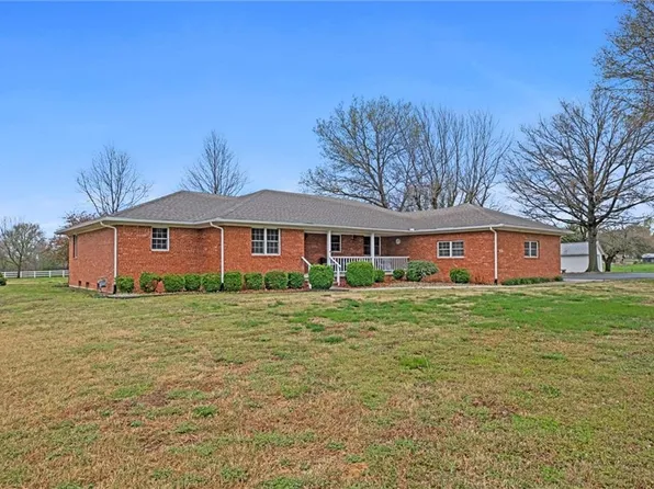 504 S West St, Arma, KS 66712