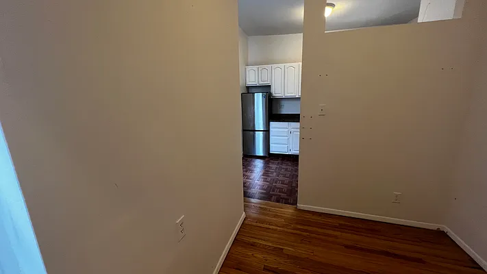 Rented by HOLTON REAL ESTATE INC. | media 11