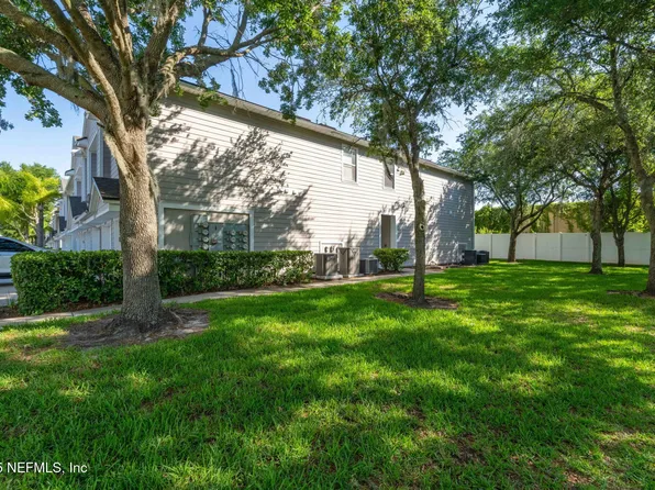 7055 DEER LODGE Circle #105, Jacksonville, FL 32256