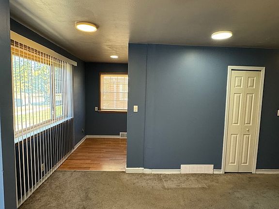 3rd image of 2717 Ackley Ave