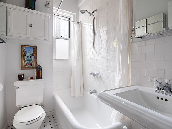5th image of 345 W 55th St APT 9C