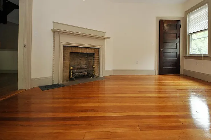 6 bed, 3300 sqft, $6,600 — Photo 3