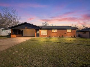 213 Southview Dr, Henderson, TX 75654