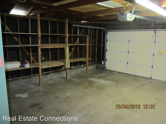 2nd image of 3384 Onslow Way