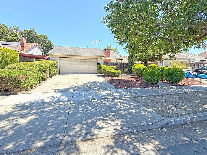 1768 Loch Ness Way — Photo 1