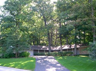 41 Cumberland Dr, Lincolnshire, IL