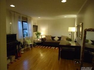 22052 75th Ave, Bayside, NY 11364