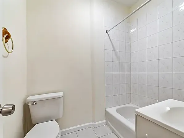 44 Malcolm X Boulevard image 5 of 6