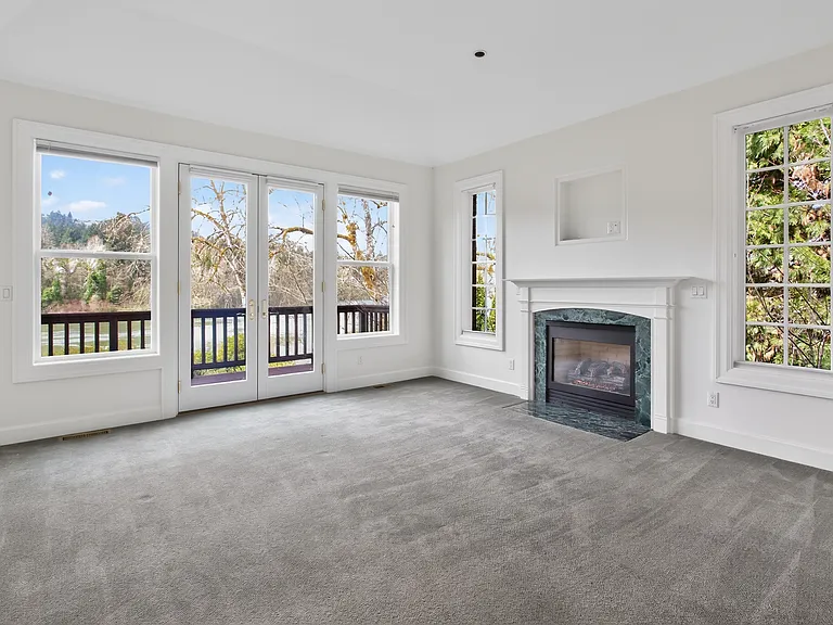 1645 SE Oak Shore Ln #1 — Photo 27