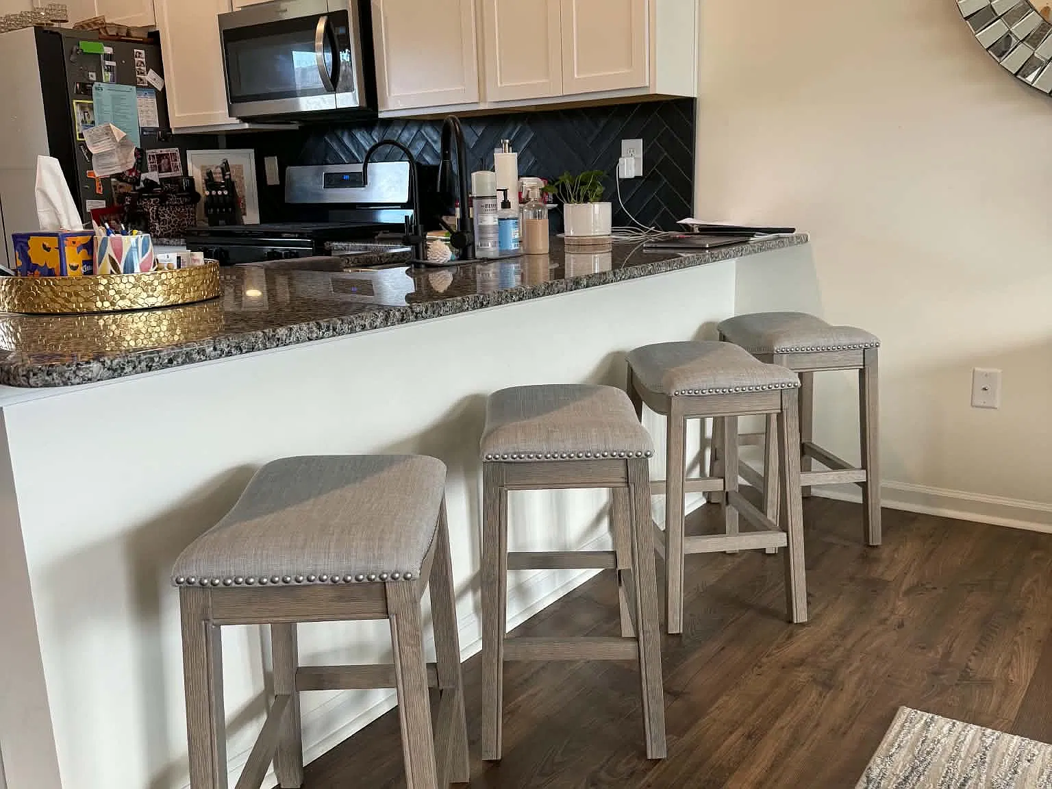 4 bed, 2.5 bath, 1649 sqft, $2,600 — Photo 4