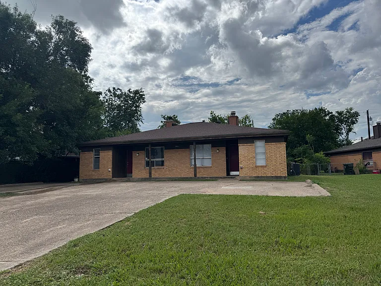 2405 Long Dr #A — Photo 13