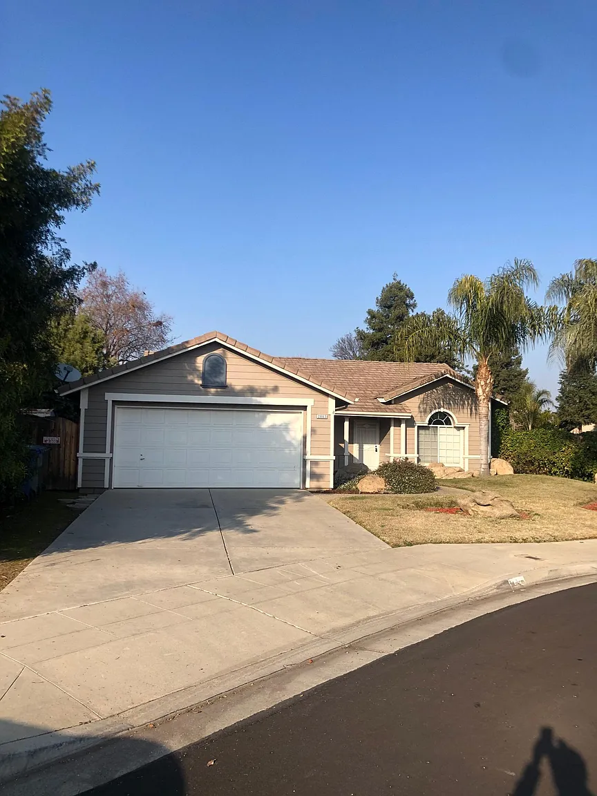 2863 Mitchell Ave photo 1