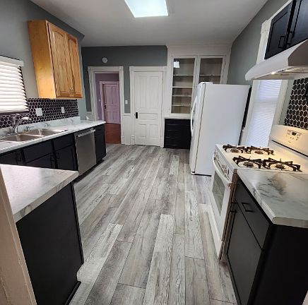 3rd image of 207 N 6th St Unit 1