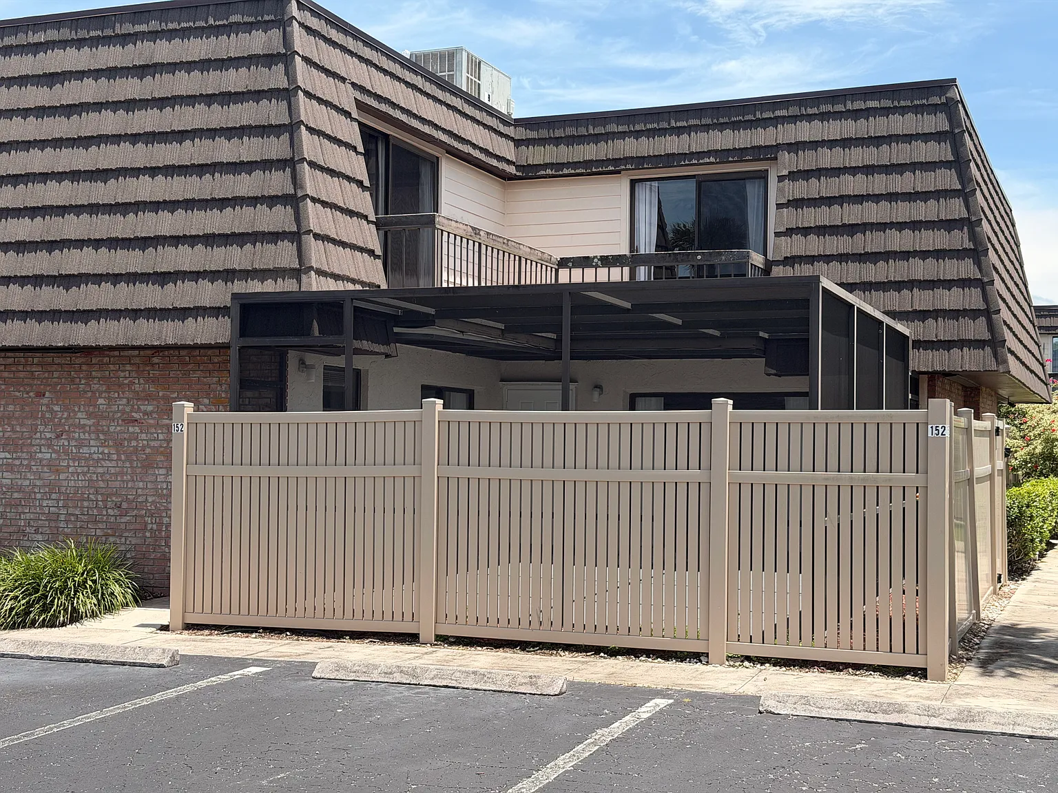 2 bed, 2.5 bath, 1393 sqft, $2,300 — Photo 4