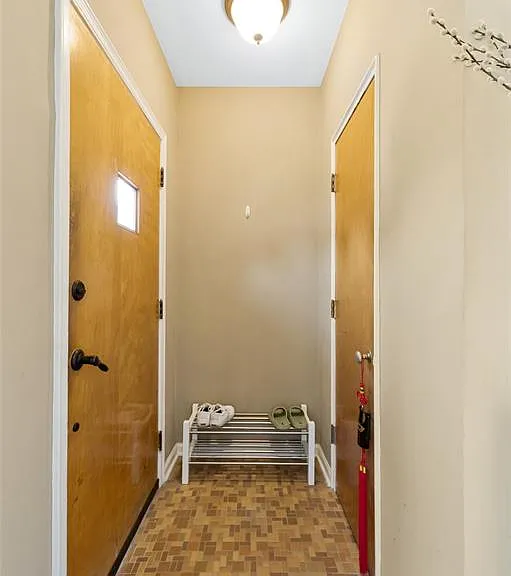 437 W Sunnybrook Dr — Photo 8