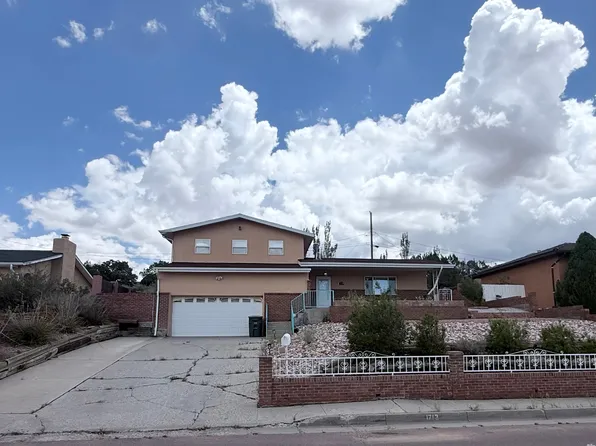1713 Mesquite Dr, Gallup, NM 87301