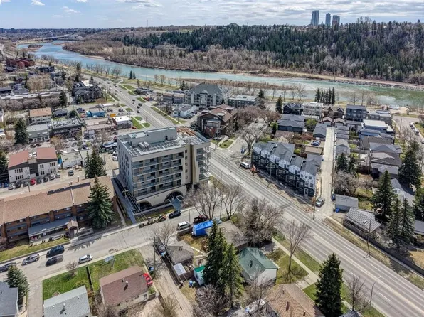 3432 SW 3rd Ave NW, Calgary, AB T2N 0M3