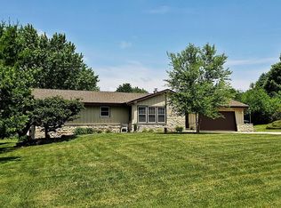 S69W23360 Millbrook Cir S, Big Bend, WI 53103