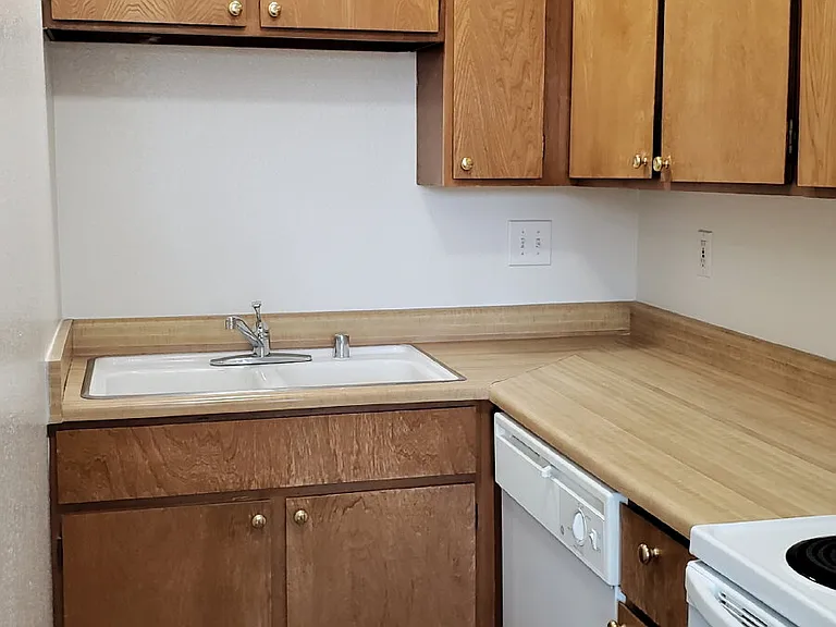 415 Reno Ave #C — Photo 7
