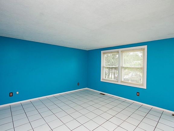 2nd image of 2869 Wilson Ave