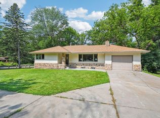 8601 Mattson Brook Ln, Minneapolis, MN 55444