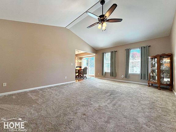3rd image of 1160 Jackson Dr