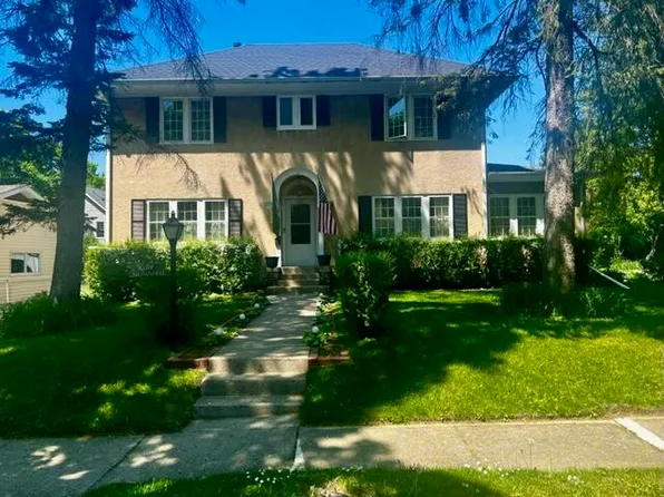 10 Oxford Ct, Manistee, MI 49660