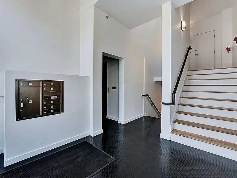 3235 SW 1st Ave #1 — Photo 20