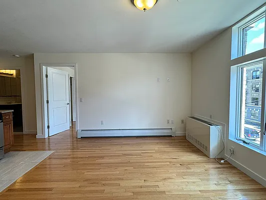 Rented by NY Space Finders Inc. | media 10