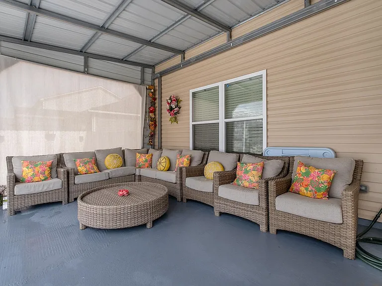 4800 Silent Creek Ln — Photo 41