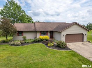 10468 Chayla Rd, Marion, IL 62959