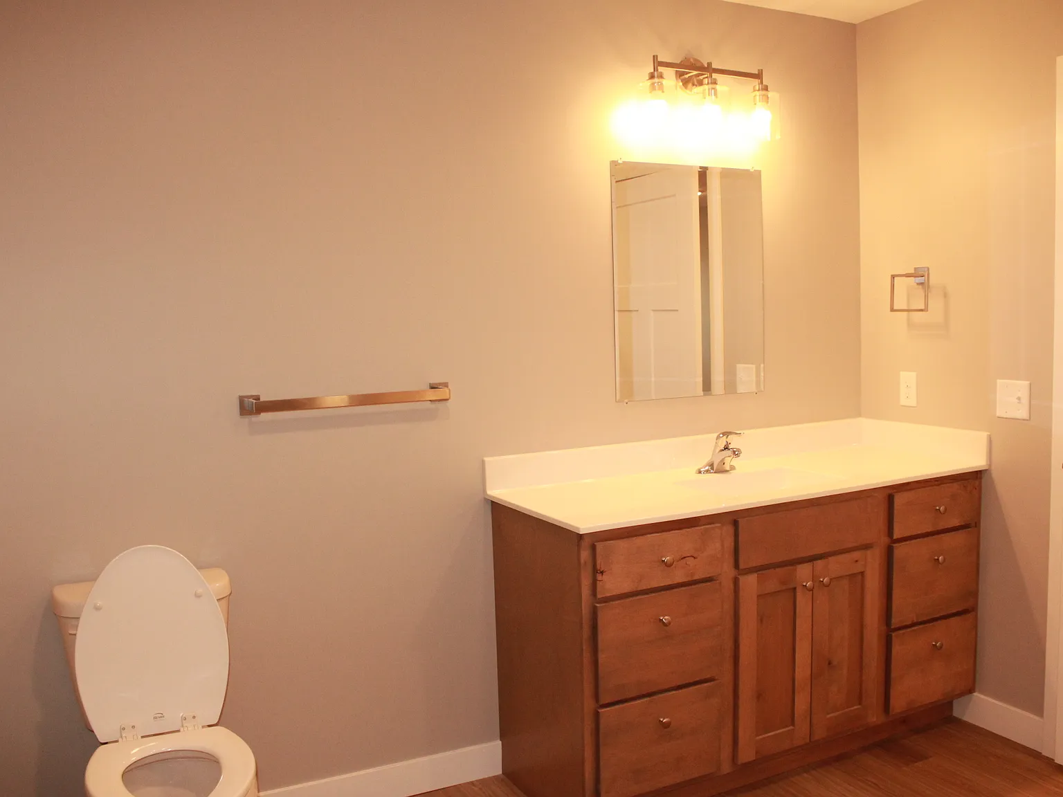 1 bed, $800 — Photo 4