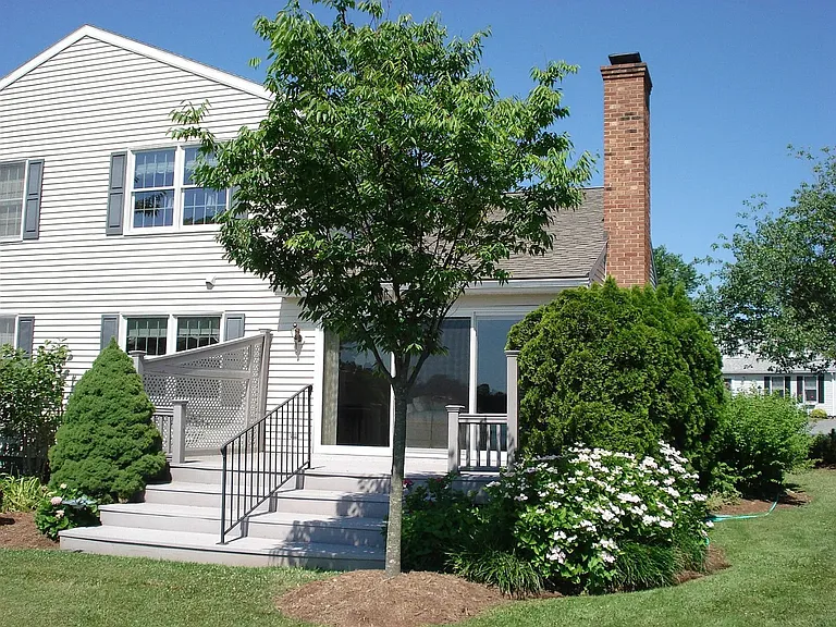 308 Cove View Dr — Photo 9
