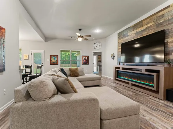 12172 Wilderness Run Dr, Denham Springs, LA 70726