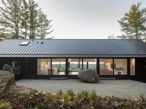 47 Dark Entry Road South, Cornwall, CT 06754