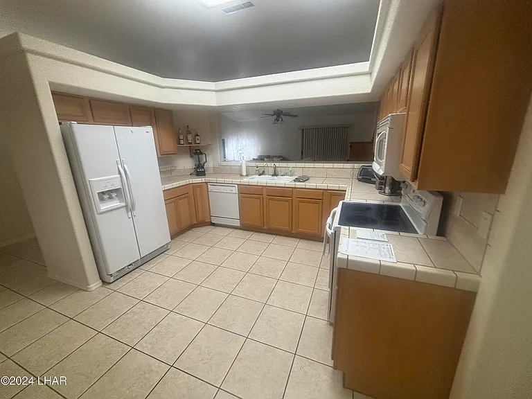 140 Lafayette Ln — Photo 8