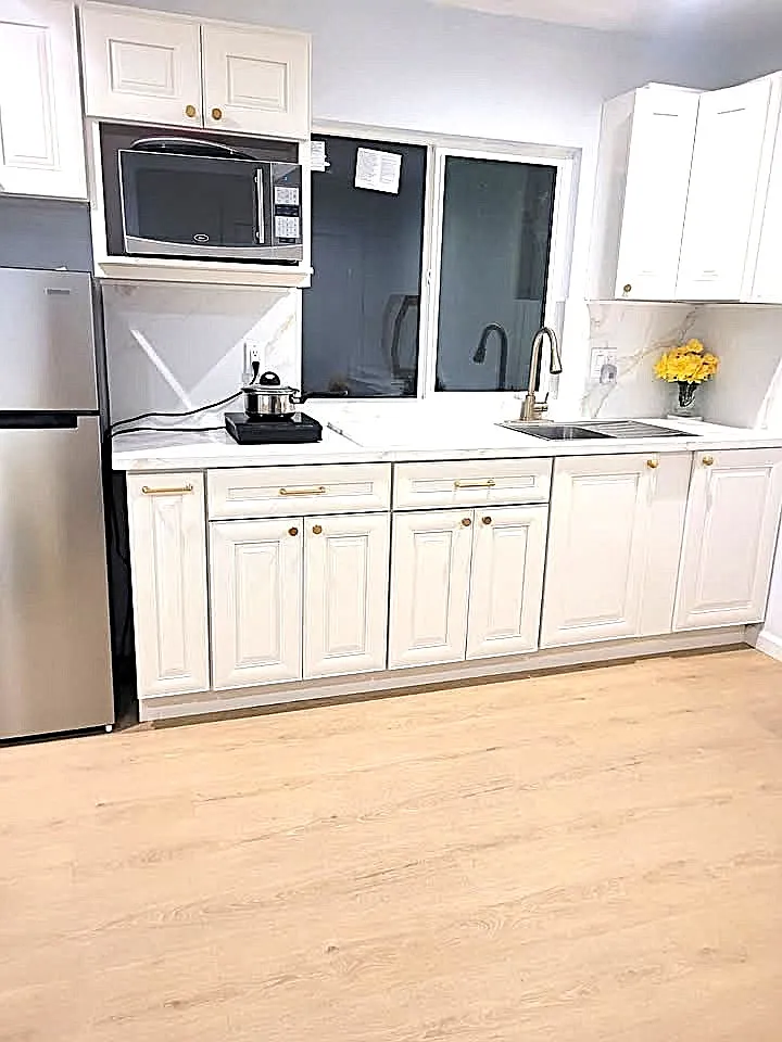 Studio, 281 sqft, $2,200 — Photo 2