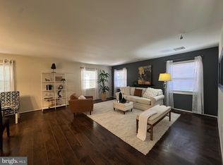 38 Clearwater Dr, Willingboro, NJ 08046