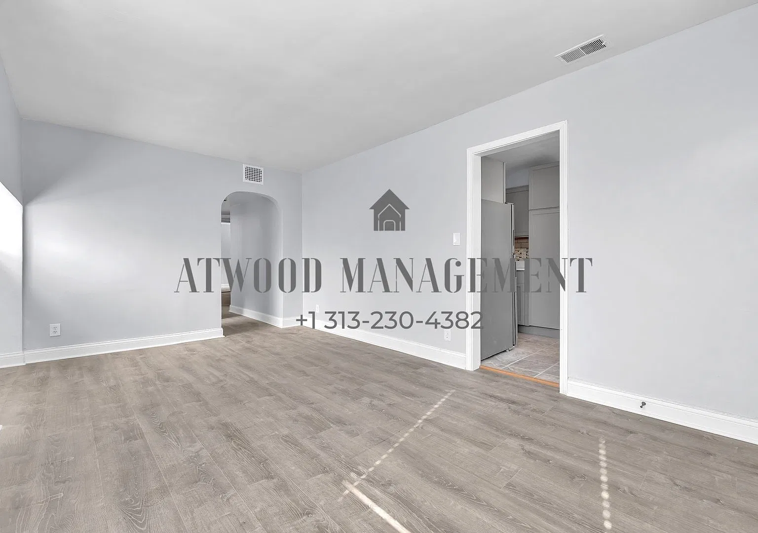 This beautifully updated 3-bedroom, 1-bath single-family home is ready for move-in! — Photo 4