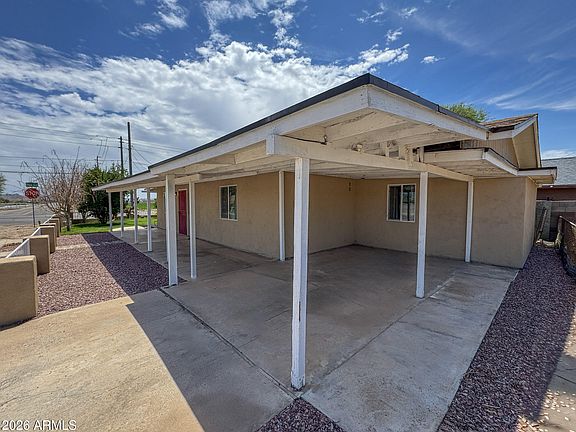 3rd image of 630 E IRWIN Avenue