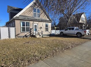 306 S Lake Ave, Miles City, MT 59301