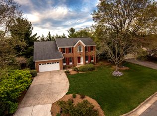 2205 Halter Ln, Reston, VA 20191