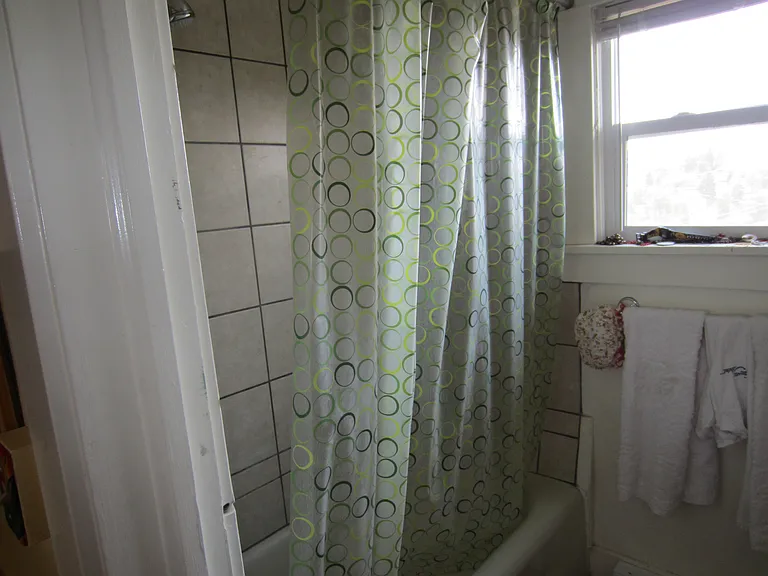 220 SE Gladstone St #1 — Photo 13