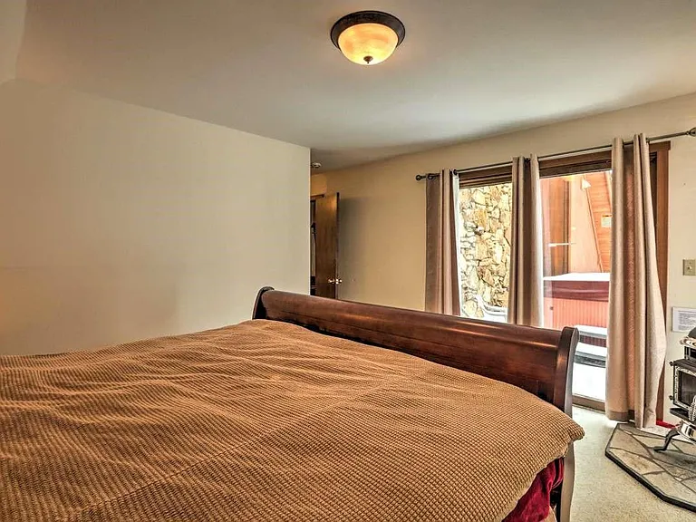 708 Clayton Way — Photo 16